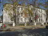 Школа № 16 по ул. Пограничной. Фото А. А. Обыночного. Октябрь 2005 г.